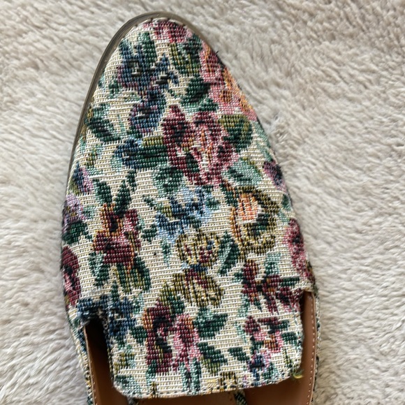 •| vintage tapestry print slip ons - Picture 4 of 7
